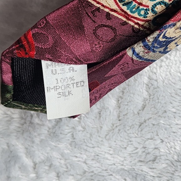 VINTAGE Tabasco Tie Mens Burgundy 100 Silk Made In USA Hot Sauce Food Novelty - Picture 5 of 7